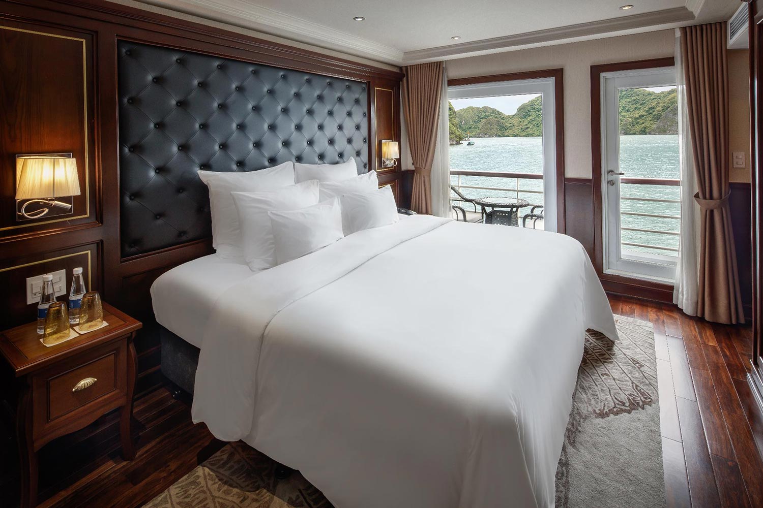 Du thuyền 5 sao Hạ Long Paradise Elegance 01 Du thuyền 5 sao Hạ Long Paradise Elegance 01